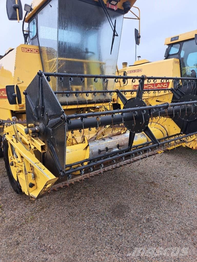 New Holland 8030H Combine de secerat