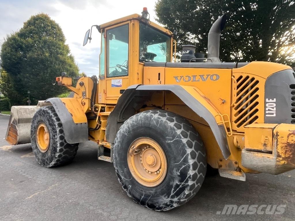 Volvo L 120 E Incarcator pe pneuri