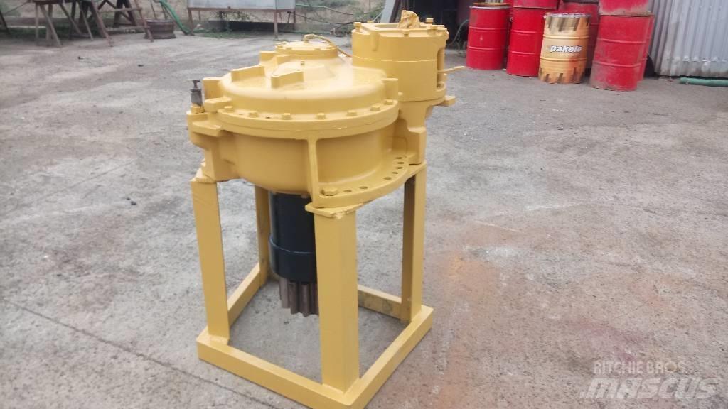 CAT 245 Transmisie