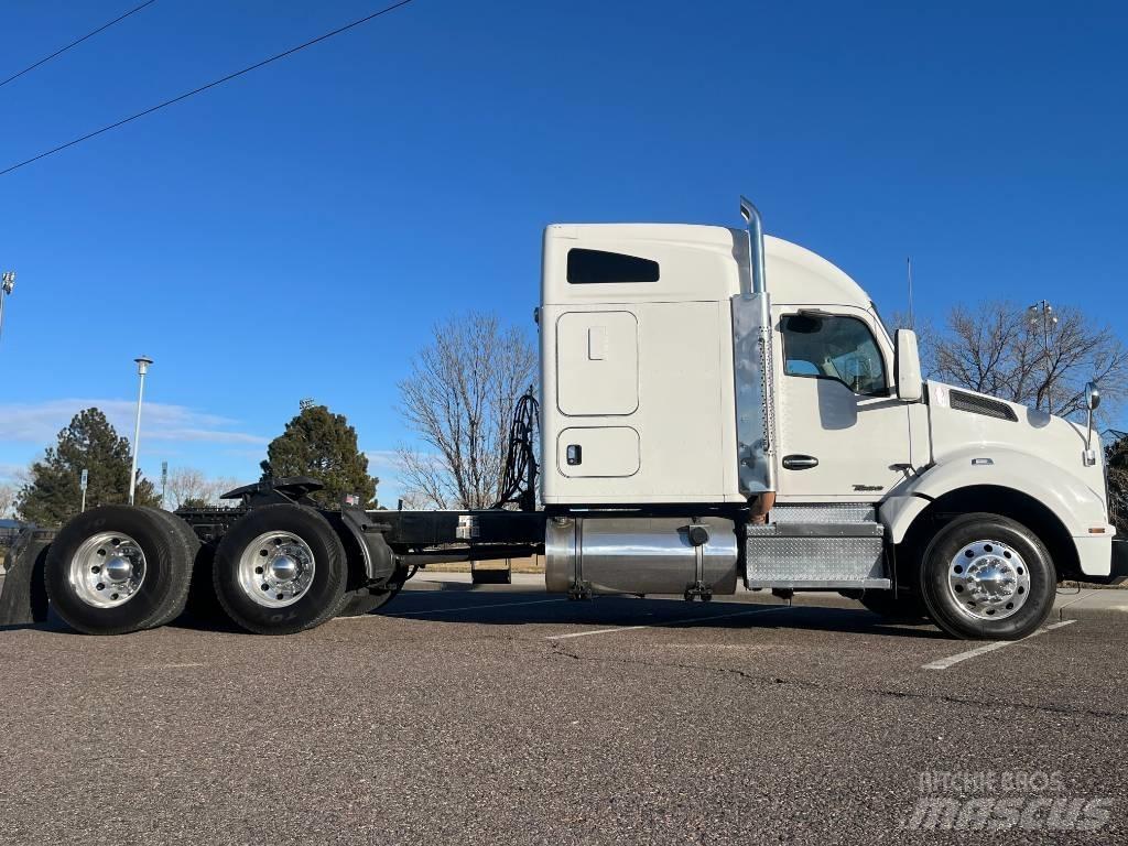 Kenworth T 880 Autotractoare