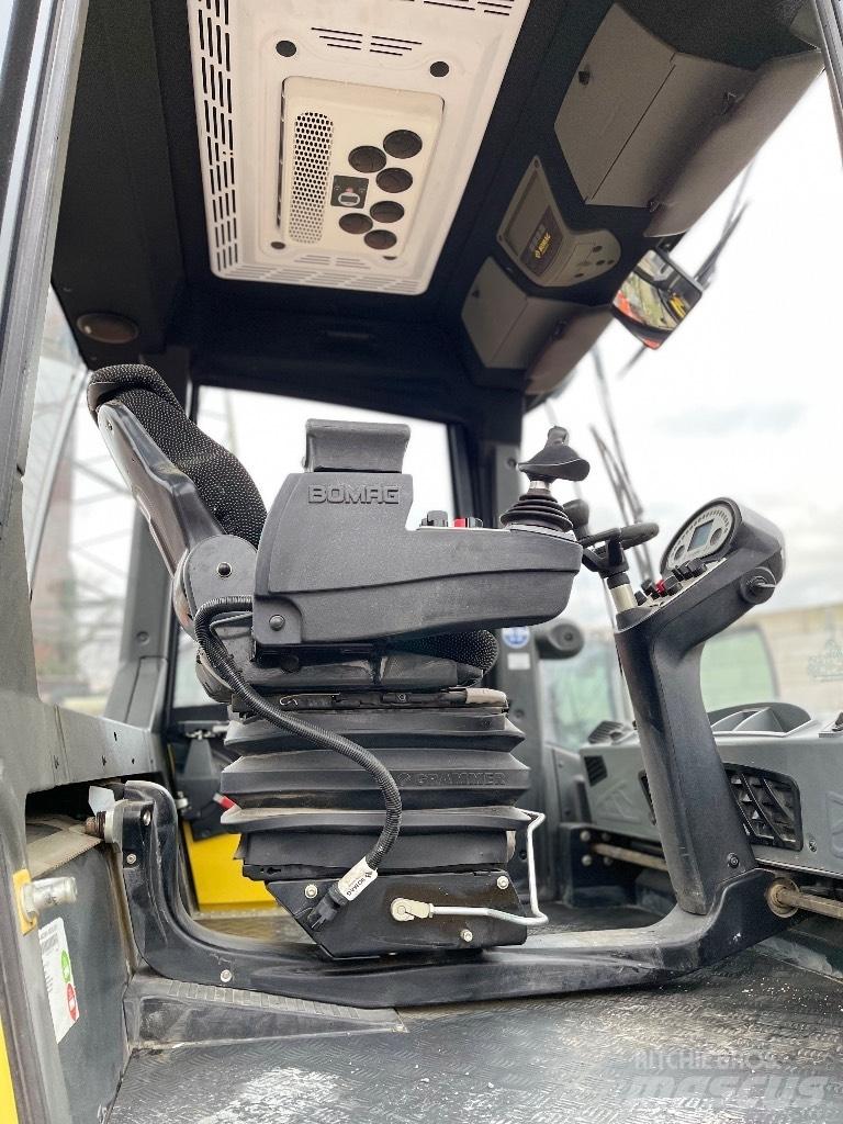 Bomag 161AD-5 Cilindri compactori dubli