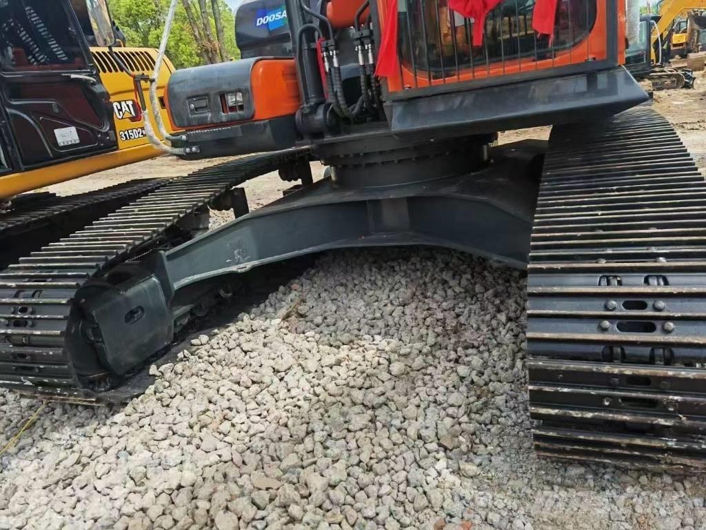 Doosan DX 300 LCA Excavatoare pe șenile
