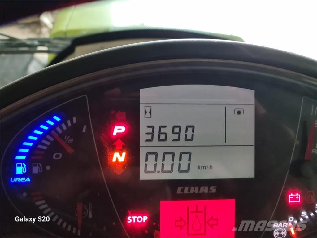 CLAAS Axion 810 Tractoare