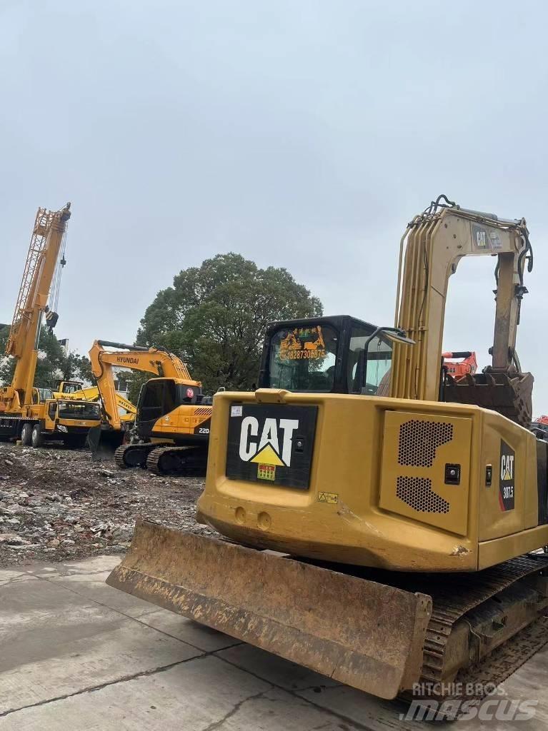 CAT 307.5 Excavatoare 7t - 12t