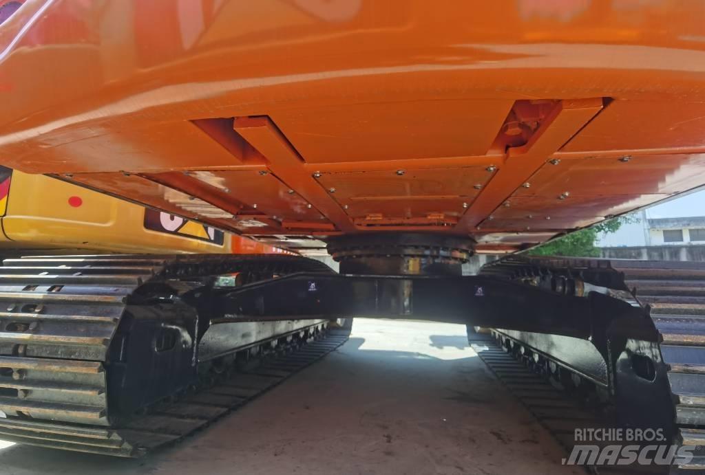 Doosan DX 225 LC Excavatoare pe șenile
