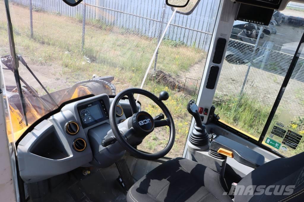 JCB 427 a5 zx Incarcator pe pneuri