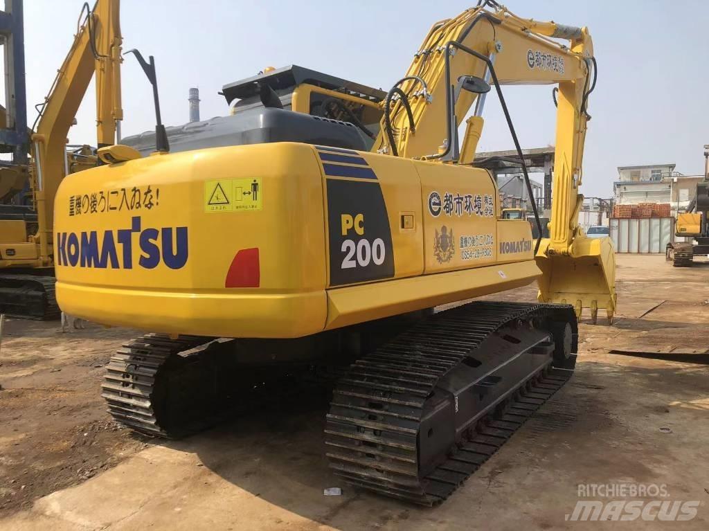 Komatsu PC 220-8 Excavatoare pe șenile
