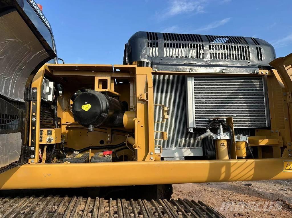 CAT 330 D L Excavatoare pe șenile
