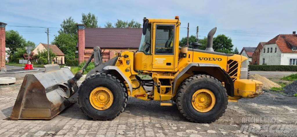 Volvo L 120 E Incarcator pe pneuri
