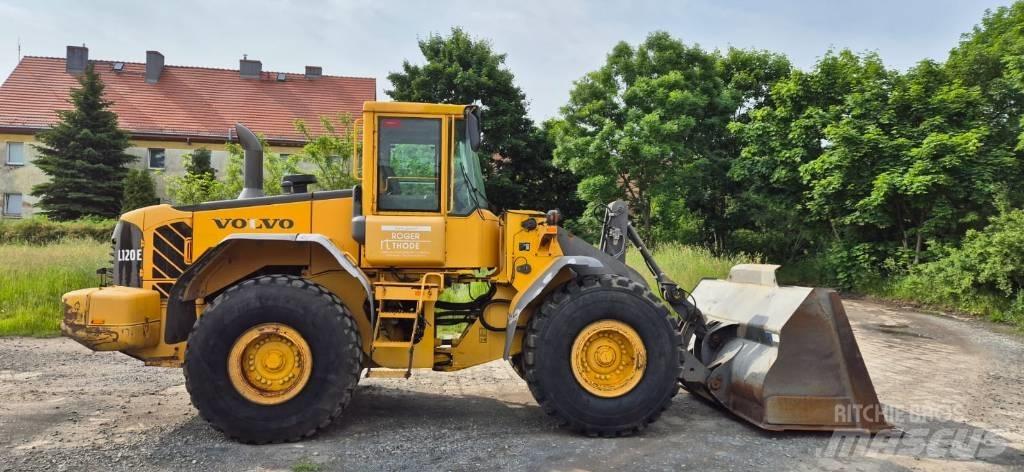 Volvo L 120 E Incarcator pe pneuri