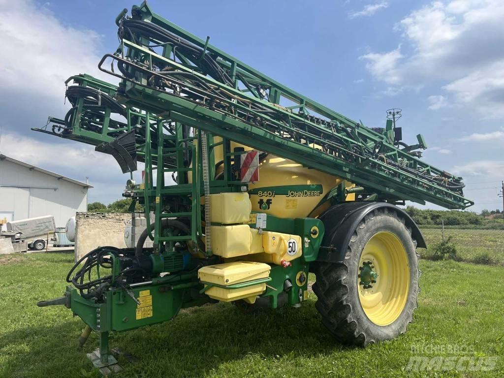 John Deere 840 i Tractoare agricole sprayers