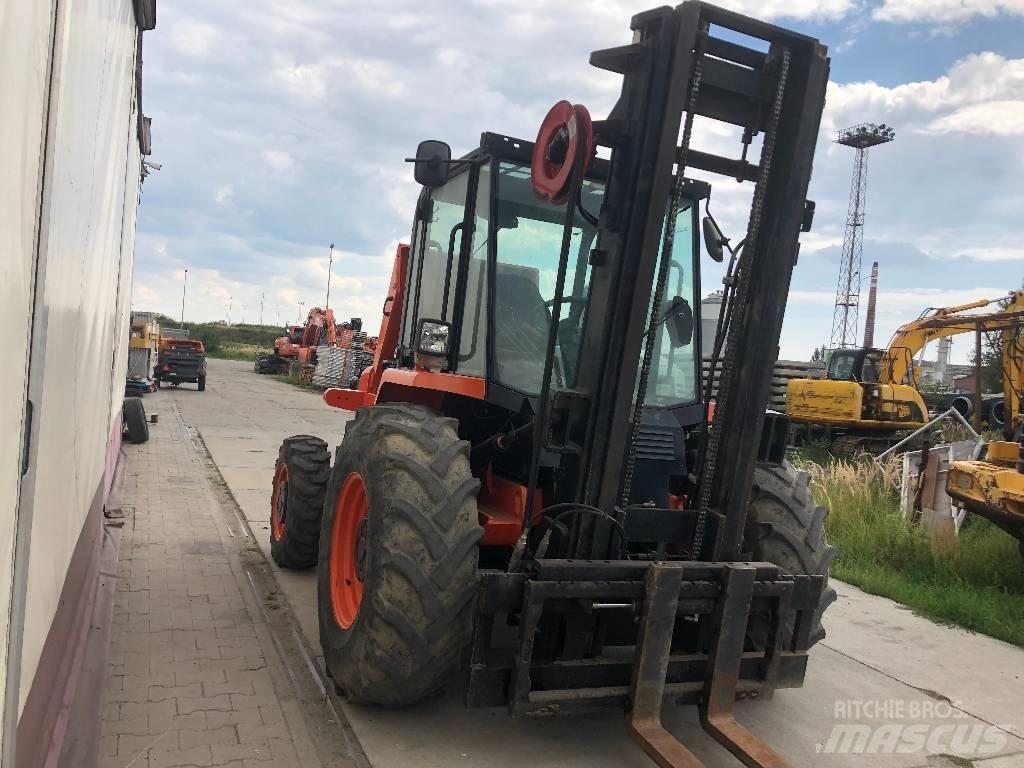 JCB 930-4 Masini de teren dificil