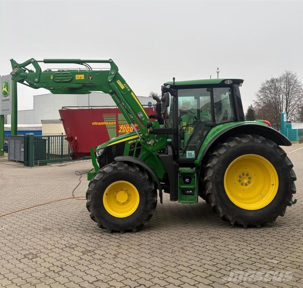 John Deere 6110M Tractoare
