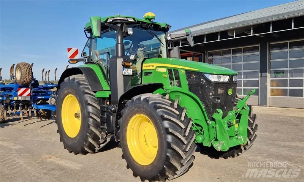 John Deere 7R 330 Tractoare
