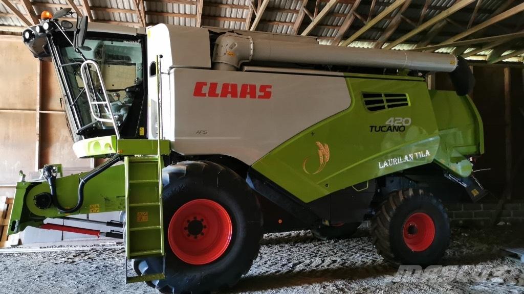 CLAAS Tucano 420 Combine de secerat