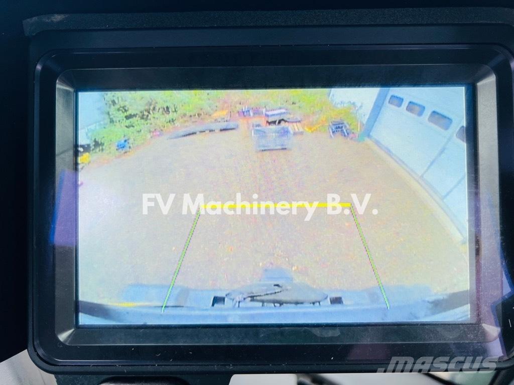 Komatsu WA320 Incarcator pe pneuri