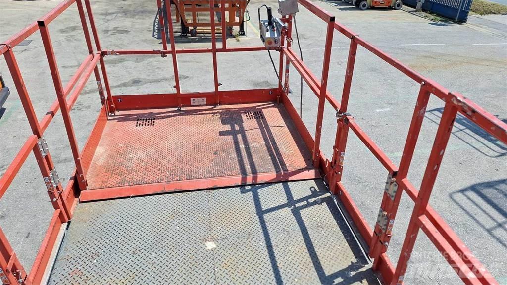 SkyJack 8841RT Platforme foarfeca