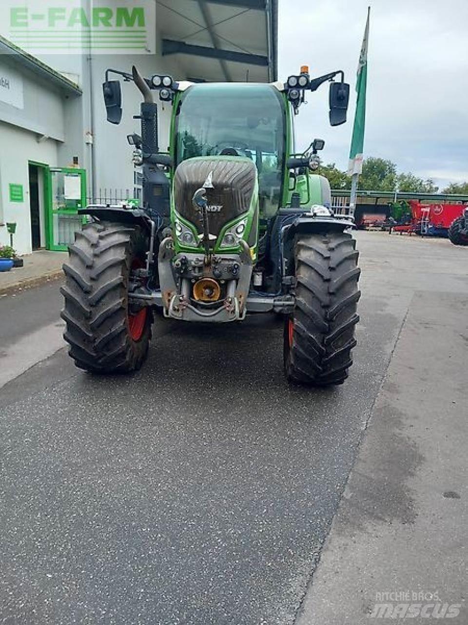Fendt 724 vario s4 Tractoare