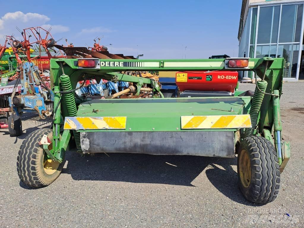 John Deere 1460 Cositoare de iarba cu umidificator