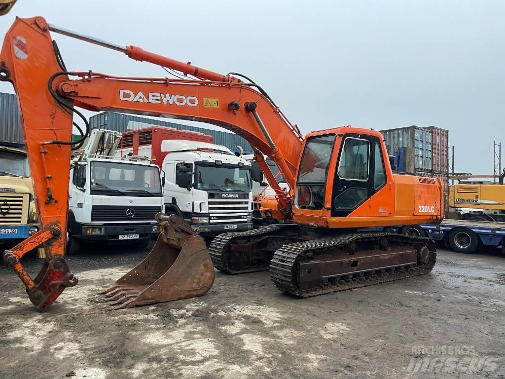 Daewoo Solar 220 LC Excavatoare pe șenile
