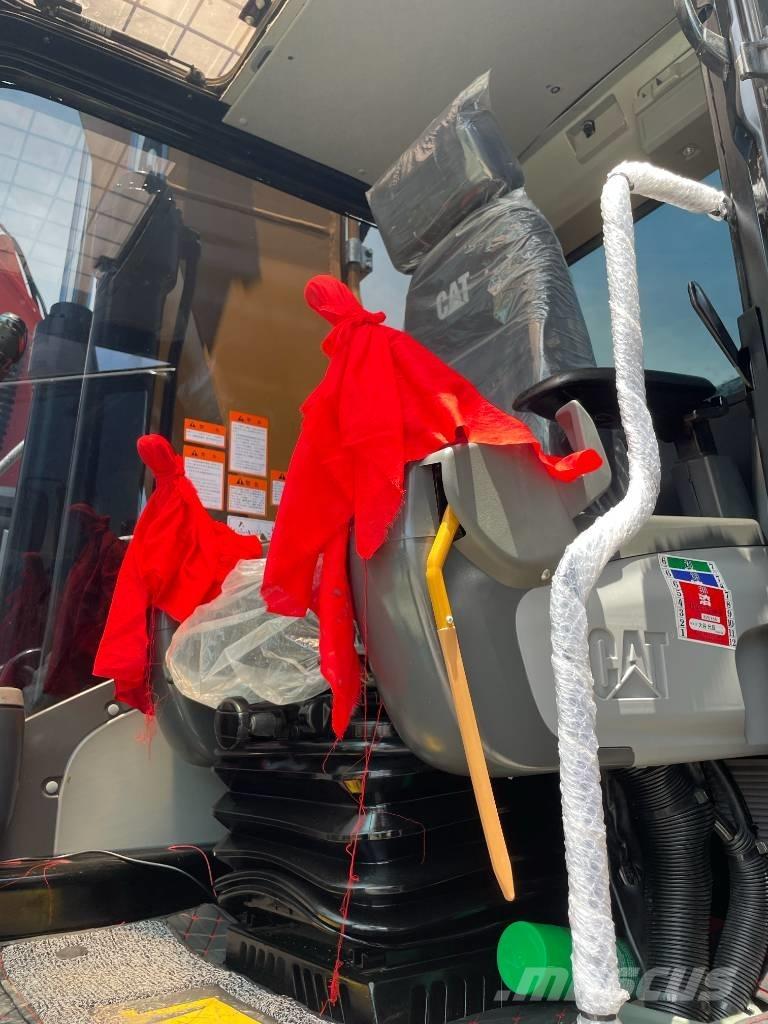 CAT 323D2 Excavatoare pe șenile
