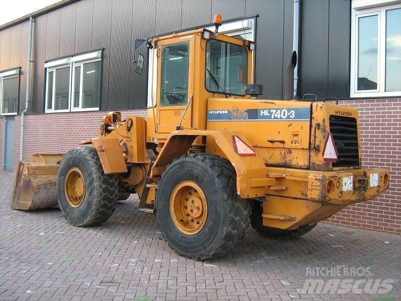 Hyundai HL740-3 Incarcator pe pneuri