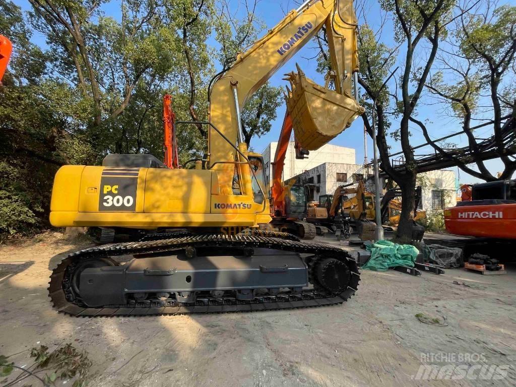 Komatsu PC 300 Excavatoare pe șenile
