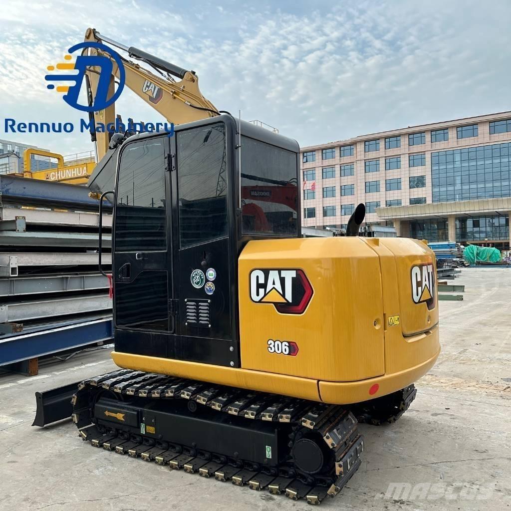 CAT 306E with rubber Mini excavatoare < 7t
