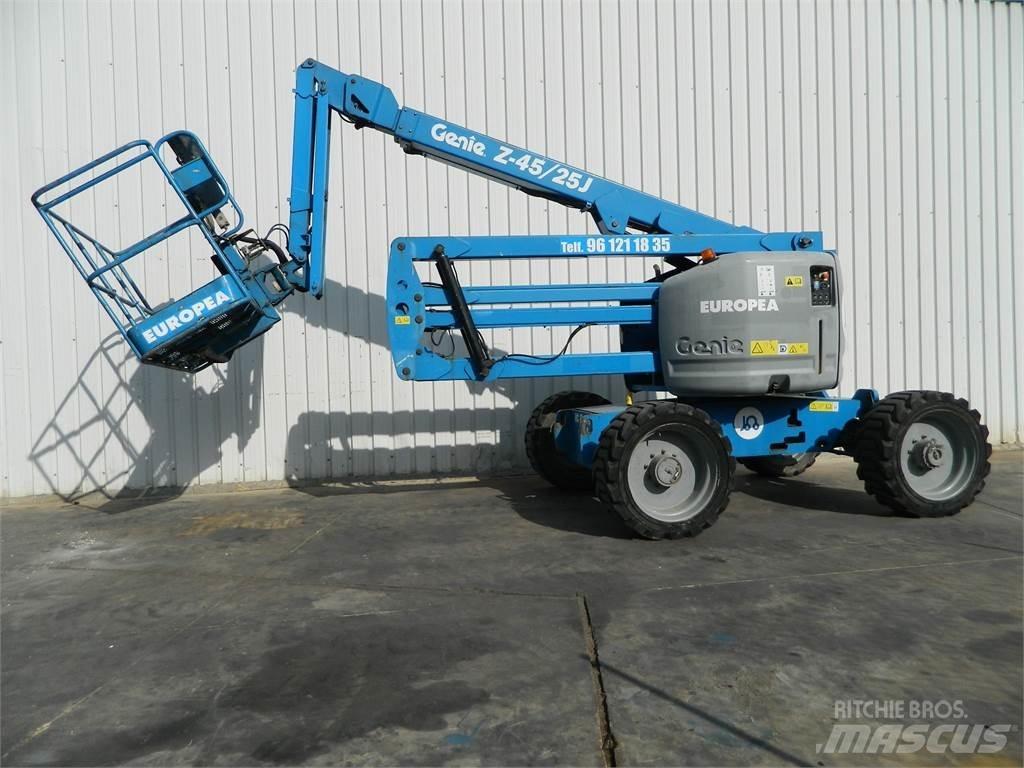 Genie Z45 25J Nacele cu brat articulat