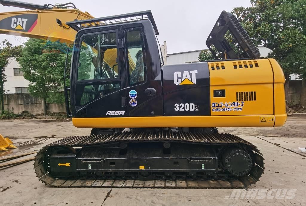 CAT 320d2 Excavatoare pe șenile
