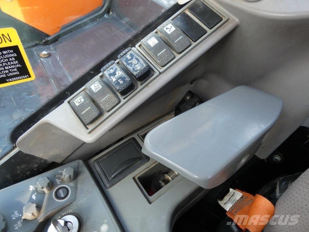 Hitachi 85 Zaxis USB Excavatoare 7t - 12t