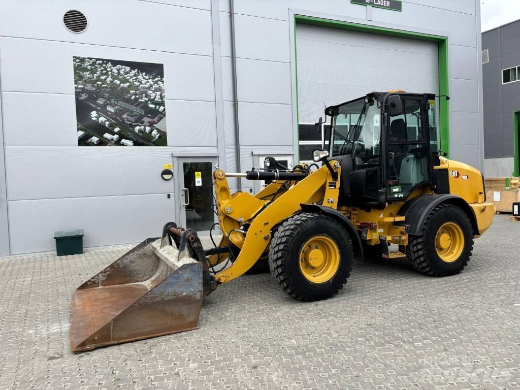 CAT 908 M Incarcator pe pneuri
