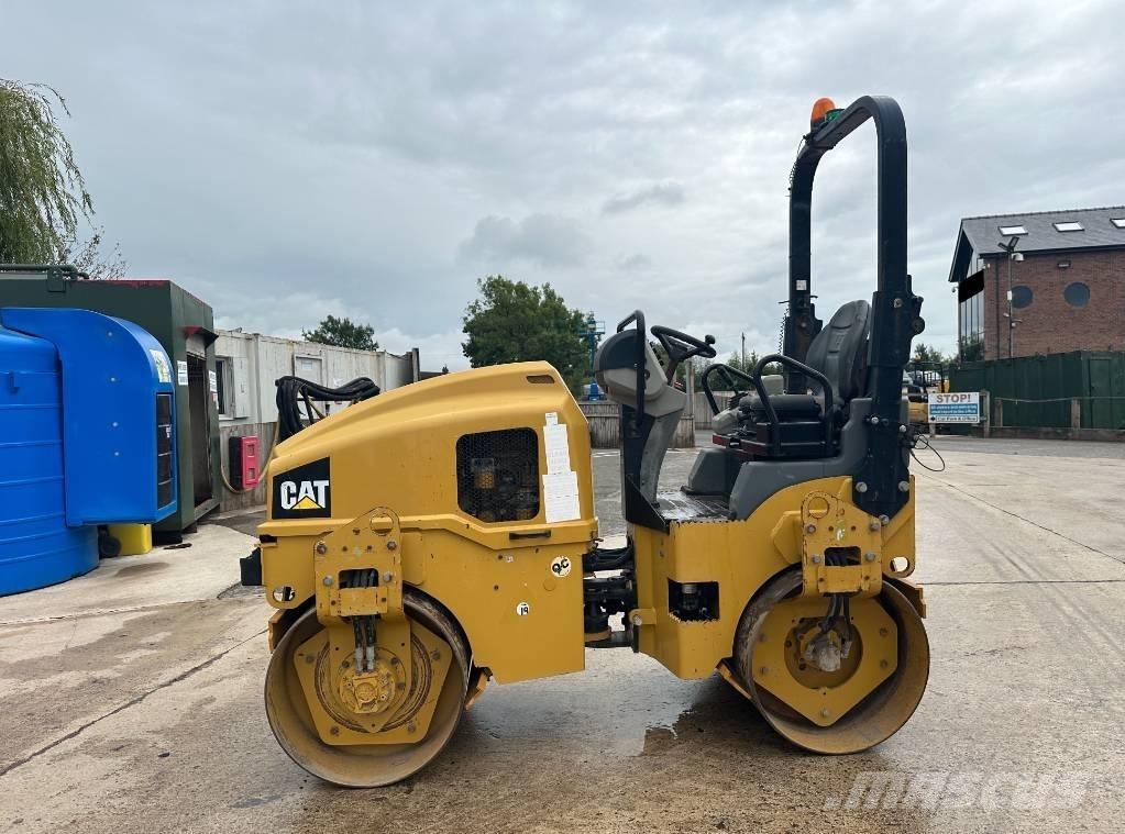 CAT CB 2.7 Cilindri compactori dubli