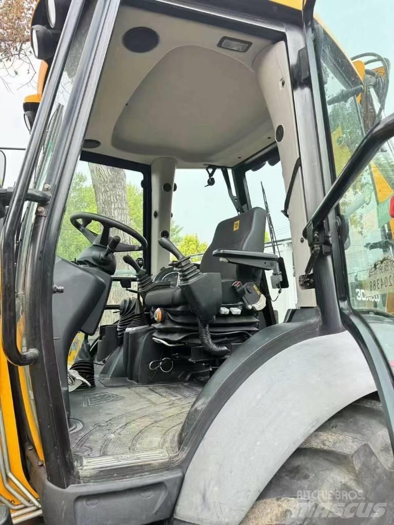 JCB 3 CX ECO Buldoexcavatoare