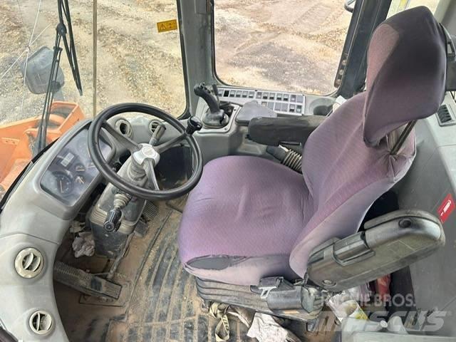 Doosan DL 300 Incarcator pe pneuri