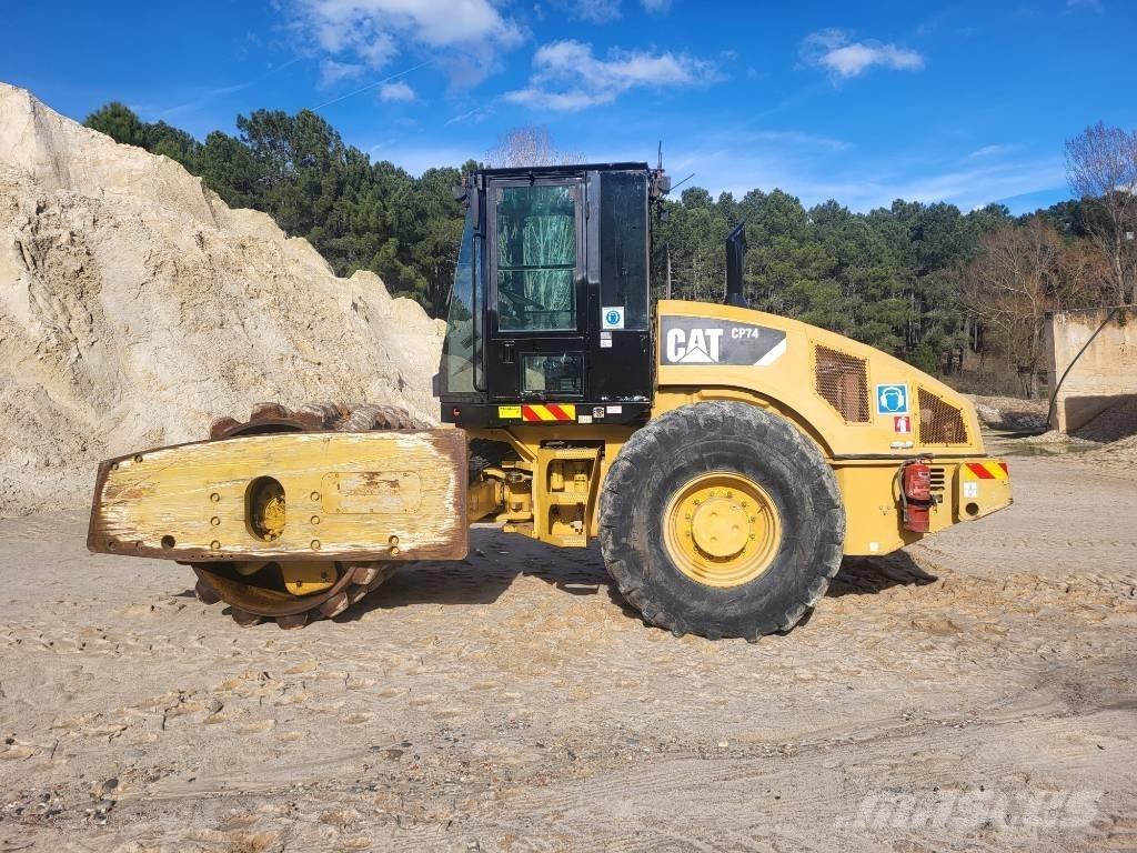 CAT CP74 Compactoare monocilindrice