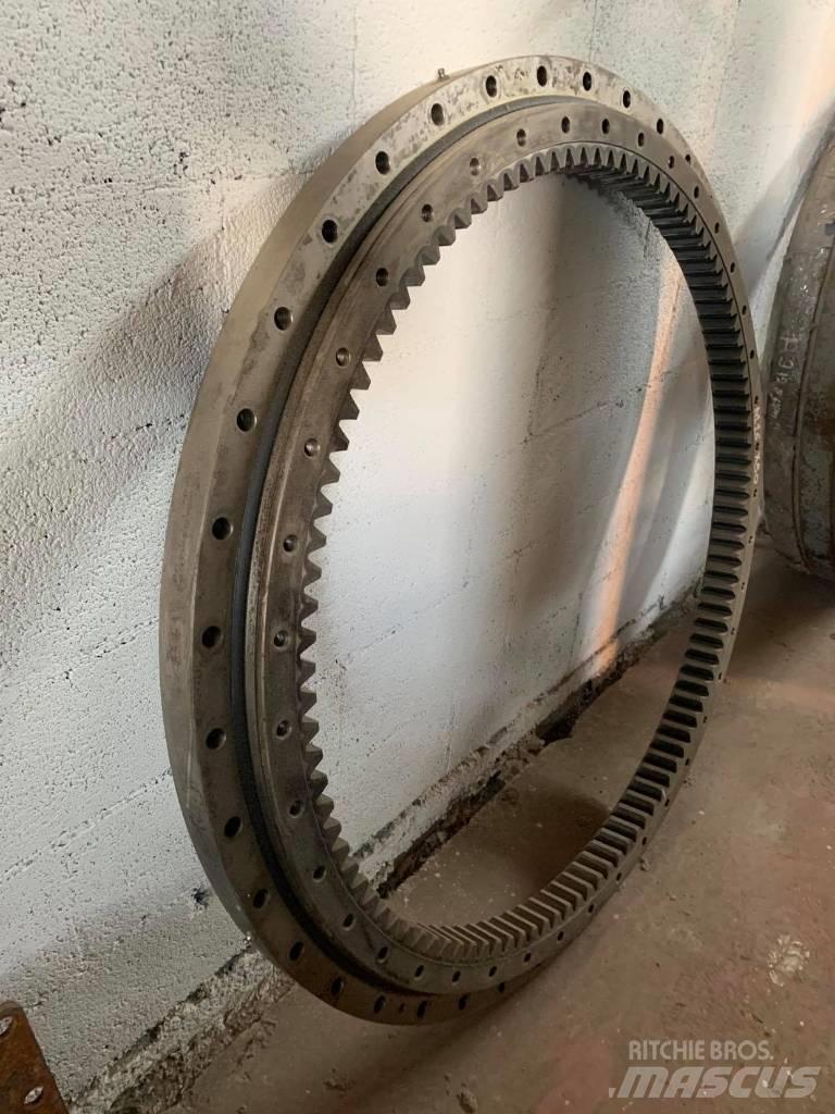 Liebherr 902 Sasiuri si suspensii