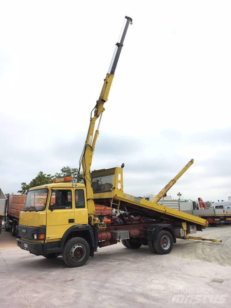 Iveco 135-17 Transportatoare vehicule
