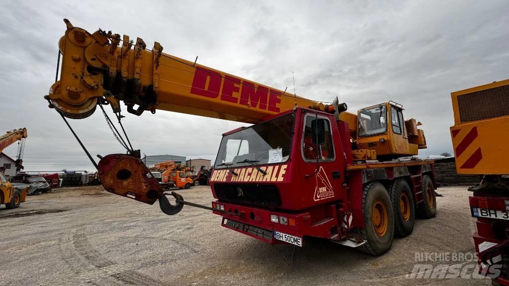 Grove GMK 3050 Macara pentru orice teren