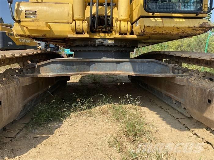 Komatsu PC450-8 Excavatoare pe șenile
