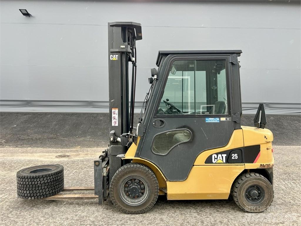 CAT DP 25 NT Stivuitor diesel