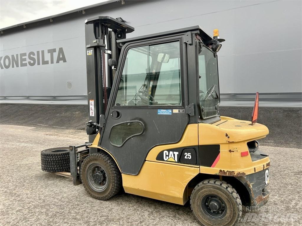 CAT DP 25 NT Stivuitor diesel