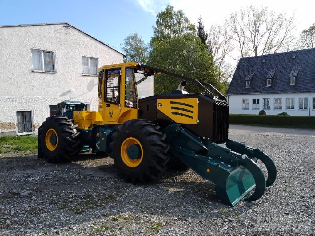 HSM 904S Tractoare forestiere