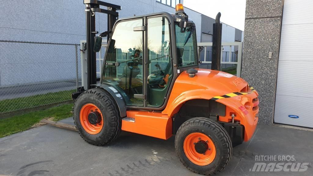 Ausa C 250 H X4 Stivuitor diesel