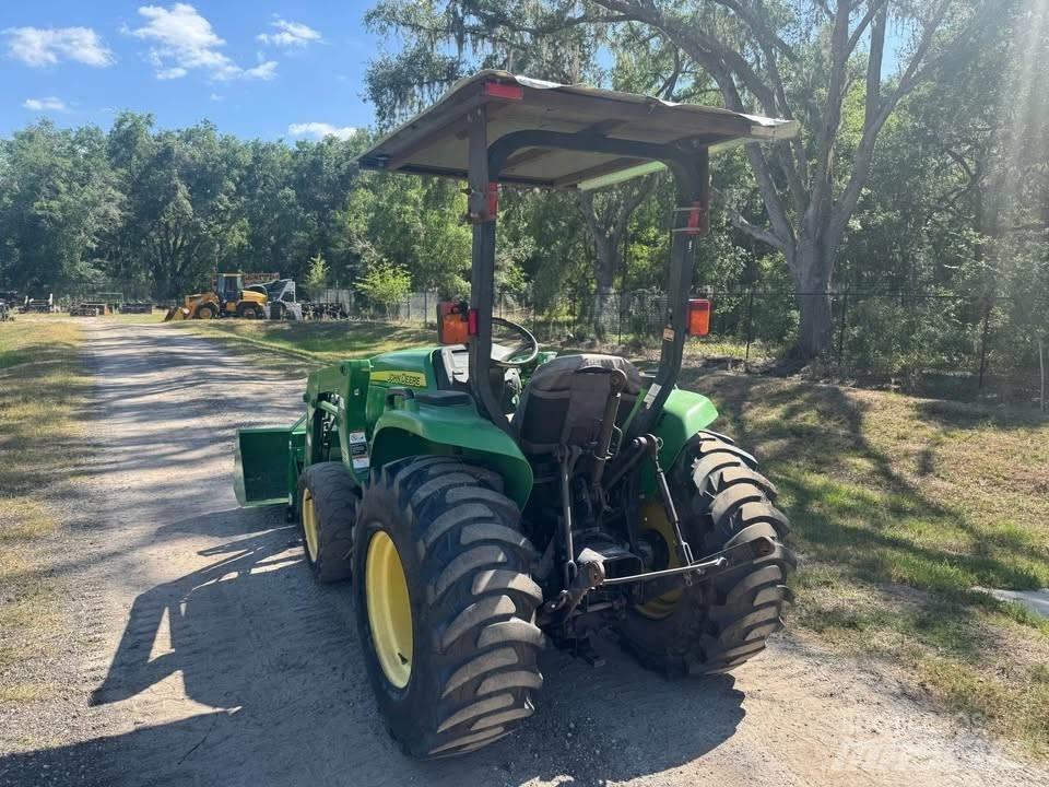 John Deere 3038 E Tractoare