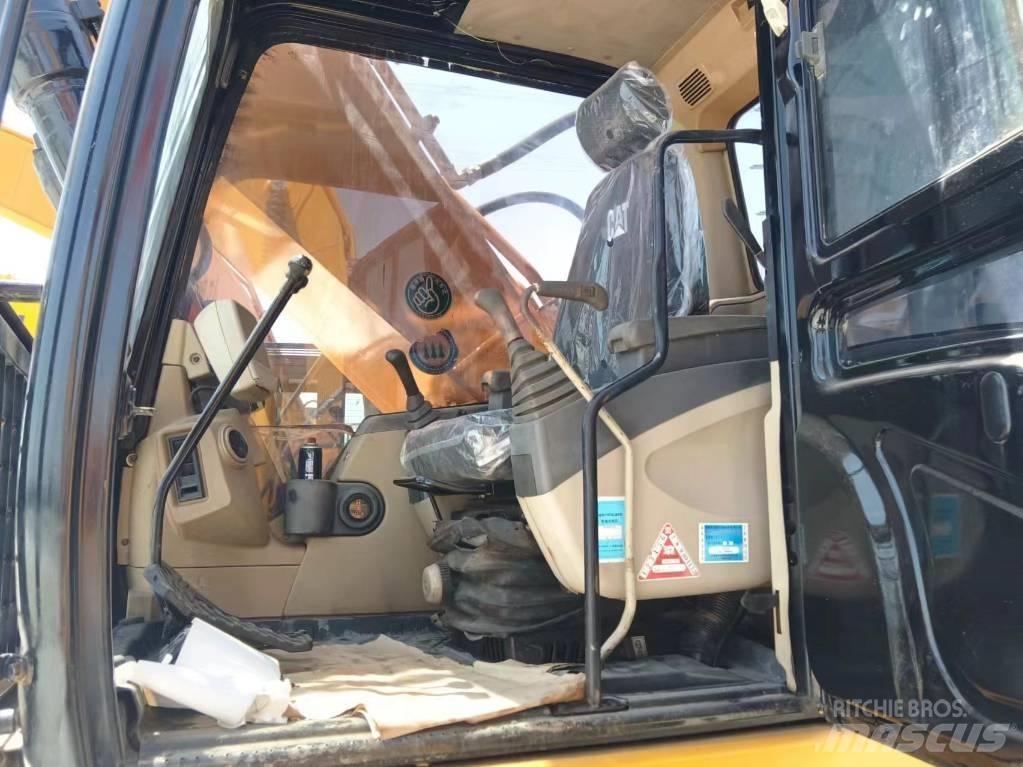 CAT 330 Excavatoare pe șenile
