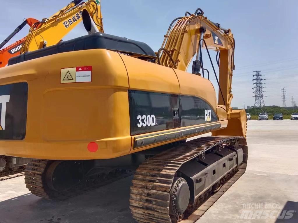 CAT 330 Excavatoare pe șenile
