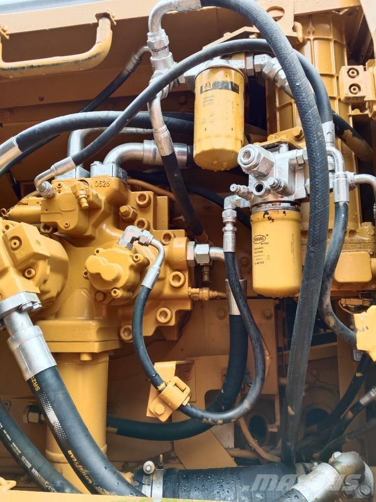 CAT 330 D Excavatoare pe șenile
