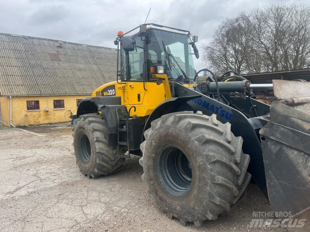 Komatsu WA 320-5 Incarcator pe pneuri
