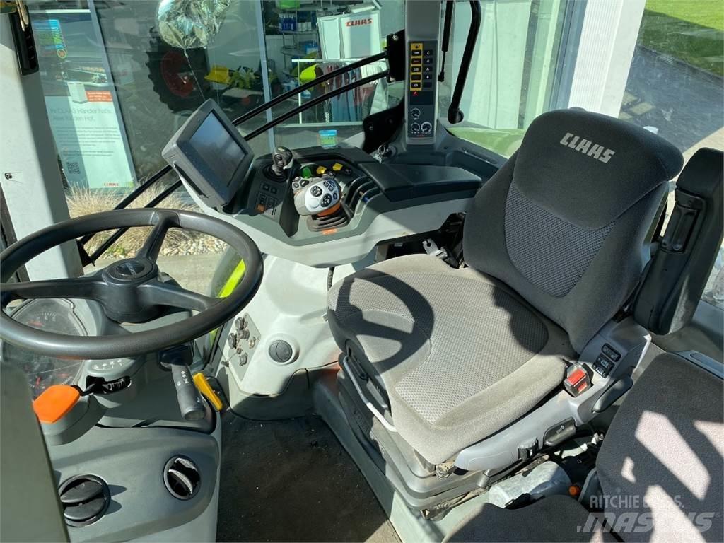 CLAAS AXION 810 Tractoare